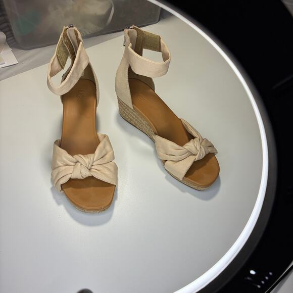 UGG Espadrille Wedge sandals Sz 6 zippered suedeheels with ankle straps - Picture 1 of 5